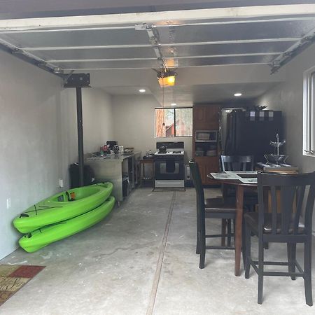 Cheerful 2-Bedroom Cottage Near Eagle Lake スーザンビル エクステリア 写真