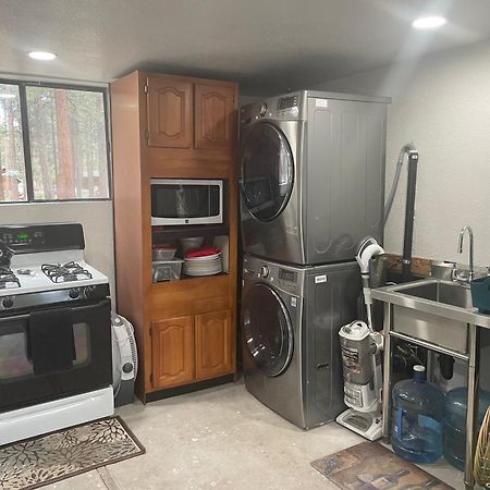 Cheerful 2-Bedroom Cottage Near Eagle Lake スーザンビル エクステリア 写真