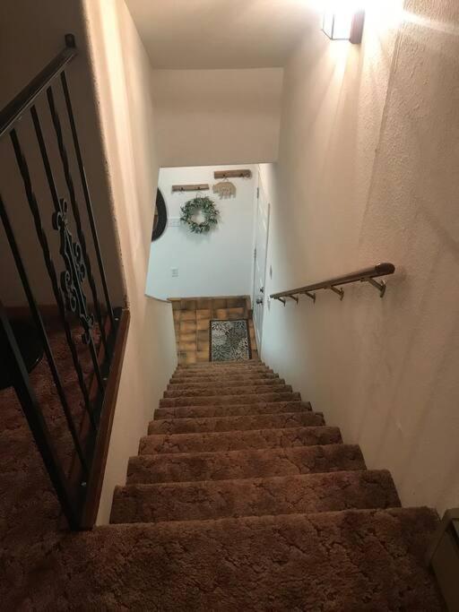 Cheerful 2-Bedroom Cottage Near Eagle Lake スーザンビル エクステリア 写真