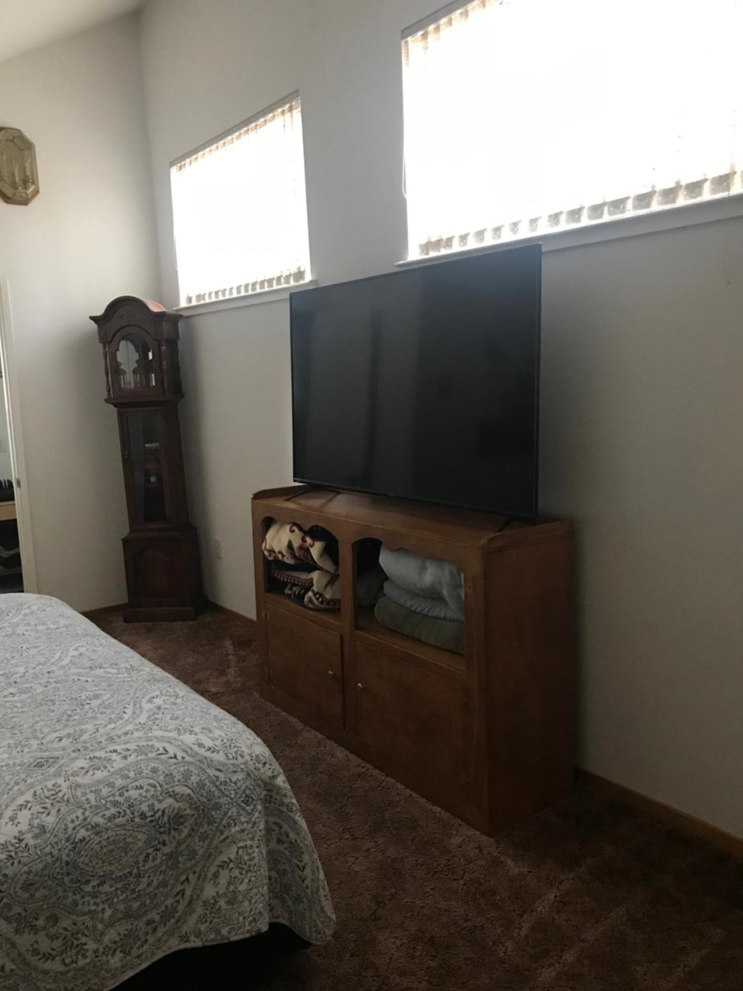 Cheerful 2-Bedroom Cottage Near Eagle Lake スーザンビル エクステリア 写真